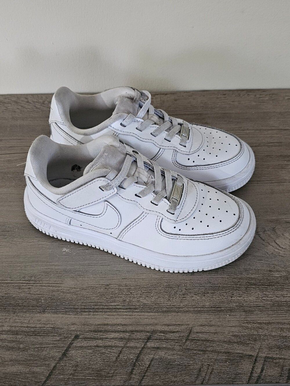 Nike Force 1 Easy On Kids White Low-Top Sneakers Boy Girl 13 C